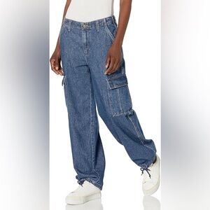 NWT - Levi's Women's '94 Baggy Cargo Jeans - Size 26 X 32